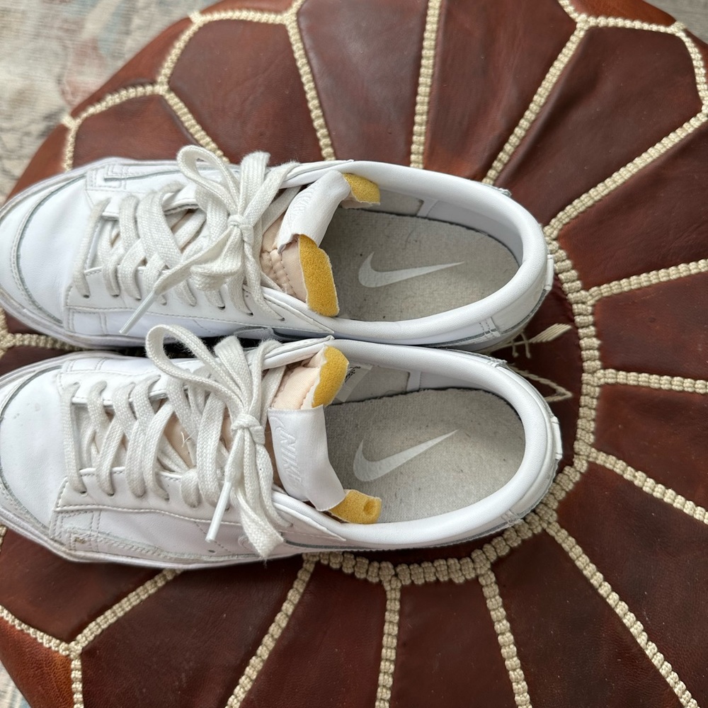 Nike size 8 womens barely worn